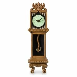 Brand new 👏 Disney Figure - Haunted Mansion Clock - Glow In The Dark 😍